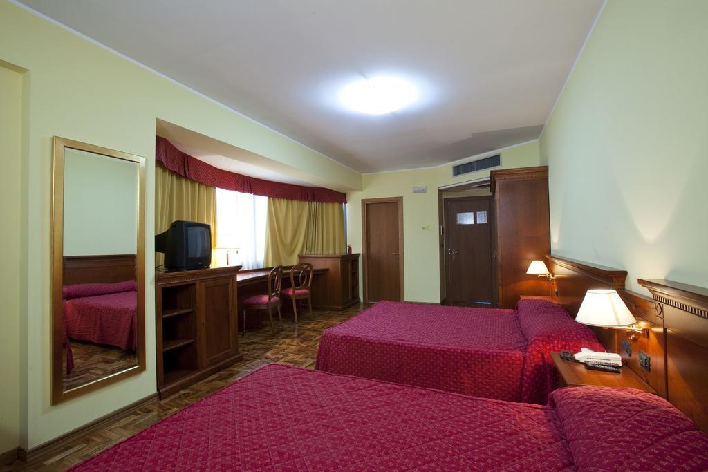 Albergo Ristorante Uliveto Veroli Стая снимка